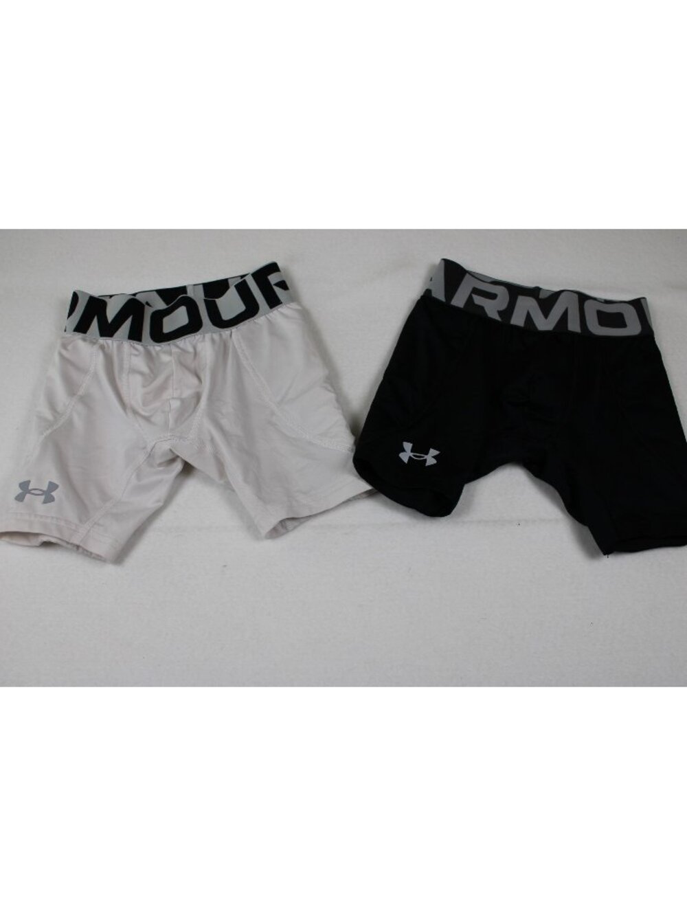 Under Armour Youth Compression Shorts Lot Of 2 Black & White Fitted YXS Boys